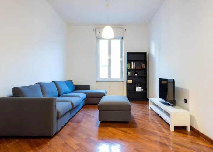 Stylish Brera Apartment